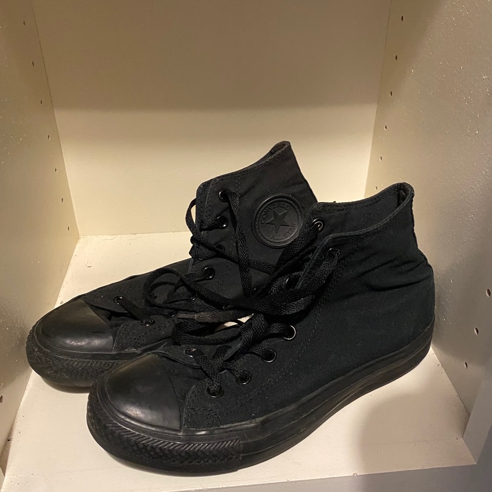 Black high top converse
